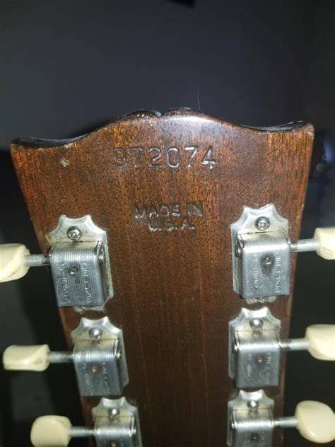 dating old gibson guitars